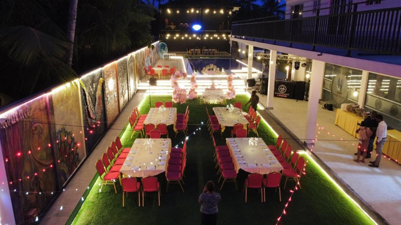 Aurora Banquet And Hotel Chilaw Eksteriør billede